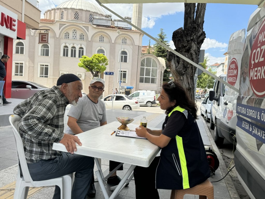 Belediyenin Gönül Elçileri Sahada