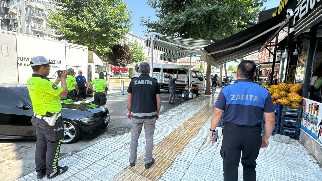 Kamyon Üzerinde Satışa İzin Yok