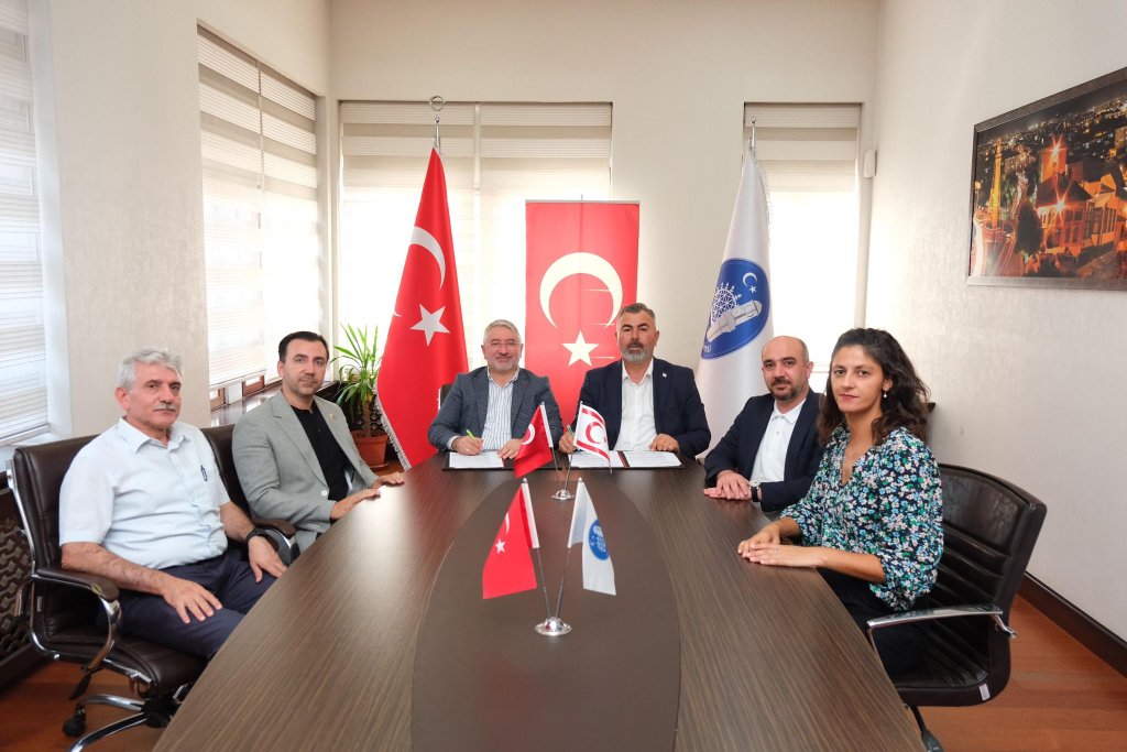 Kardeş şehre araç hibesi