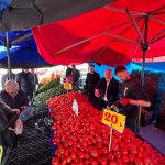 Domatesleri Çöpe Döken Pazarcılara Ceza Yağdı!