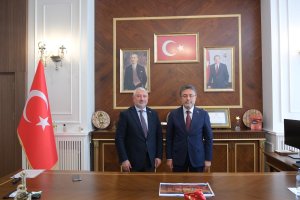 Bakan Yumaklı’dan Çorum Belediyesi’ne Ziyaret