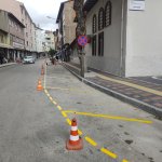 Yol çizgileri yenileniyor 