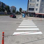 Yol çizgileri yenileniyor 