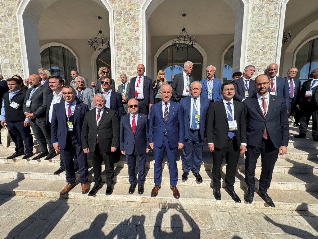 Başkan Aşgın, Azerbaycan’da 3. Ulusal Şehircilik Forumu’na Katıldı 