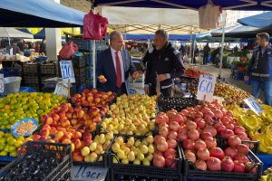 Semt Pazarlarında Kararlı Denetimler Sürüyor