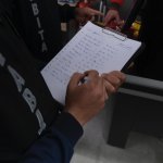 Belediye Zabıta Ekiplerinden Marketlere Sıkı Denetim