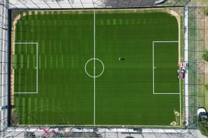 Belediye 11 okula halı saha, 2 okula spor salonu yapacak