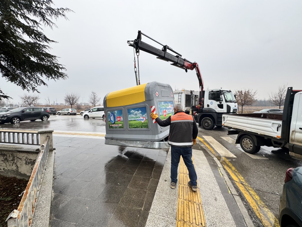 Çöp konteynerleri değişiyor