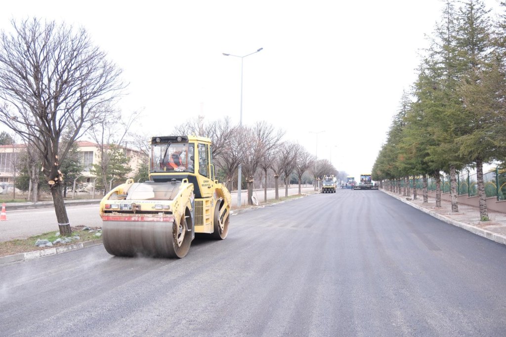 OSB’ye 1700 Ton Asfalt