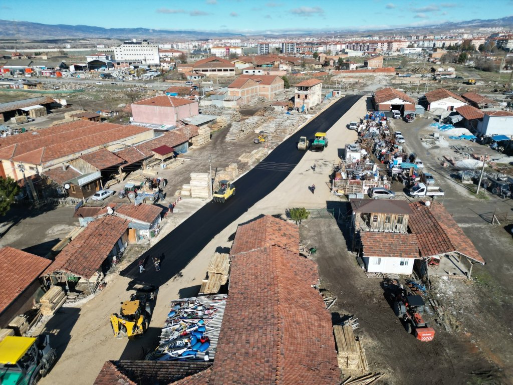 Trafiği rahatlatacak yeni bir bağlantı yolu daha açıldı