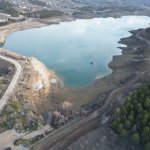 Çomar Barajı Çevresinde Yol Genişletme Çalışmaları Sürüyor