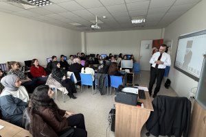 FARMAHANE Projesi Kapsamında Eczacı Kalfası Eğitimleri Başladı