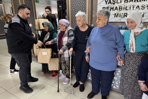Belediye Hasta ve Yaşlılara Hijyen Paketi Dağıttı