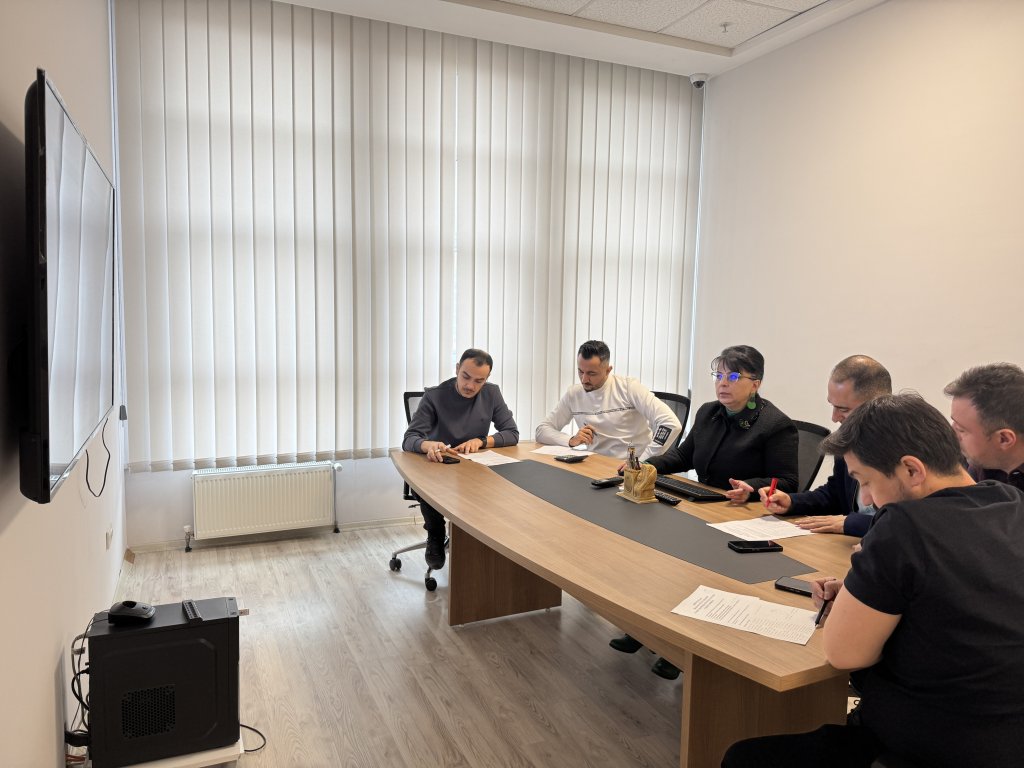 15 halı sahanın ihalesi yapıldı