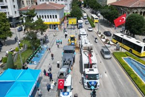 ÇORUM BELEDİYESİ 13 YENİ ARAÇ VE İŞ MAKİNESİNİ HİZMETE ALDI